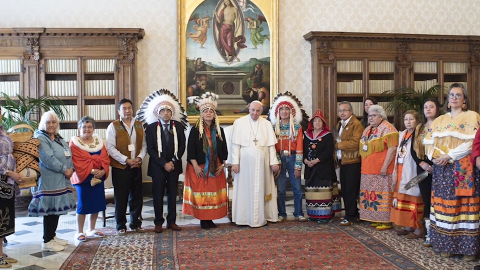 Les évêques catholiques du Canada entendent les excuses du pape François aux peuples autochtones